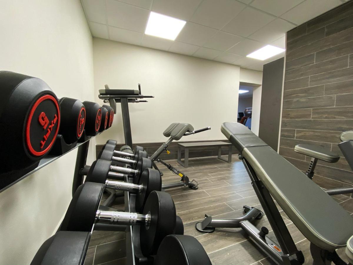 لوناتو Gym Apartments المظهر الخارجي الصورة