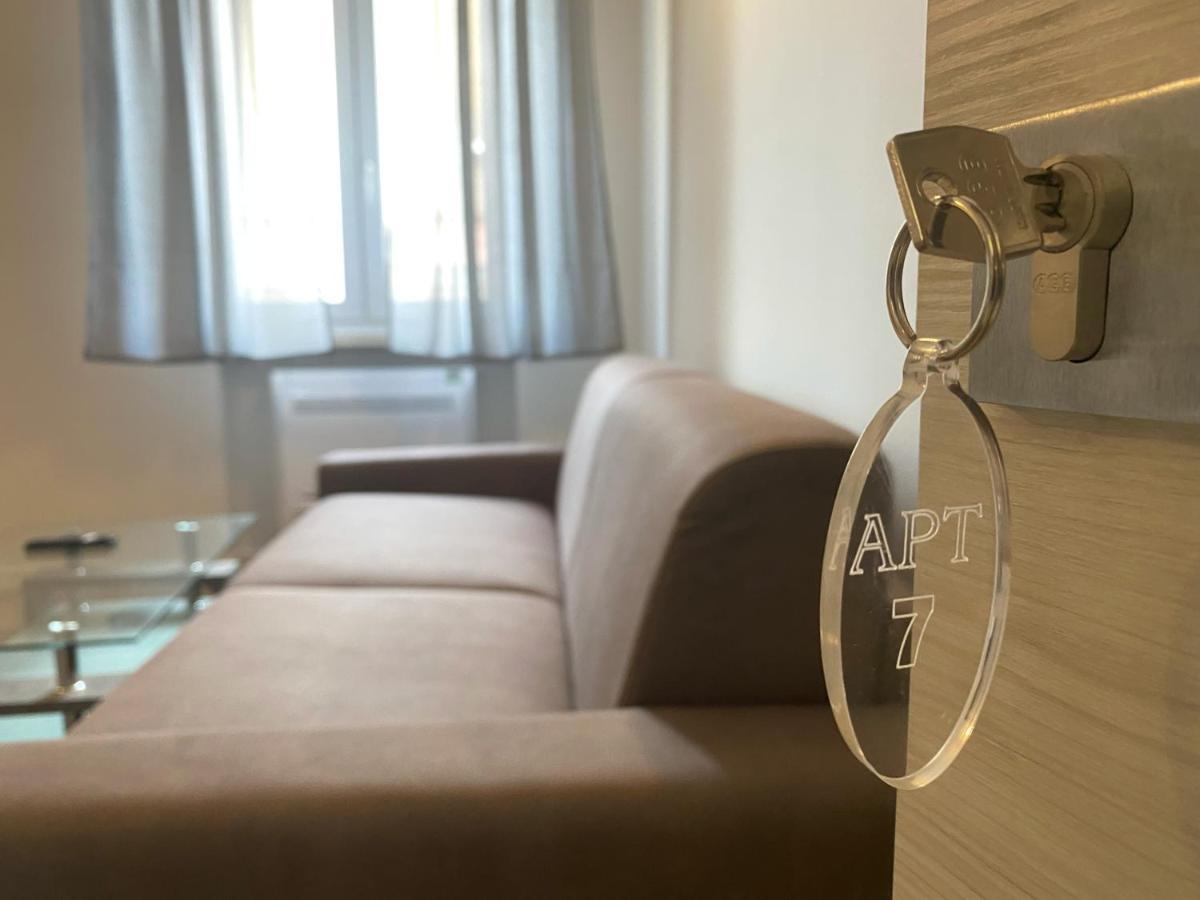 لوناتو Gym Apartments المظهر الخارجي الصورة